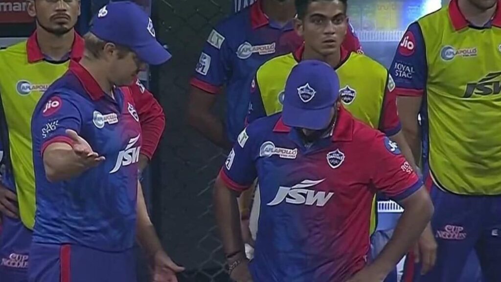 Delhi Capitals mentor Shane Watson with captain Rishabh Pant (Image Credits: IPL)