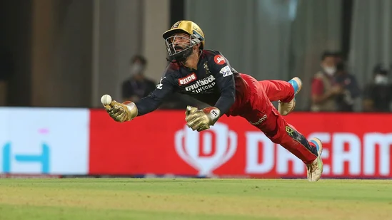 GT vs RCB: Revealed - Why Anuj Rawat Is Keeping Wickets For RCB Instead Of Dinesh  Karthik