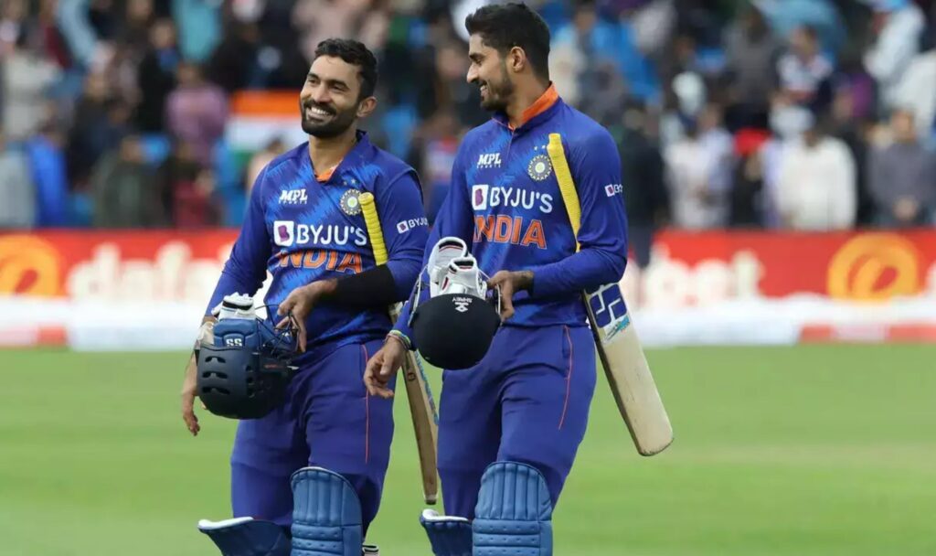 Deepak Hooda-Dinesh Karthik