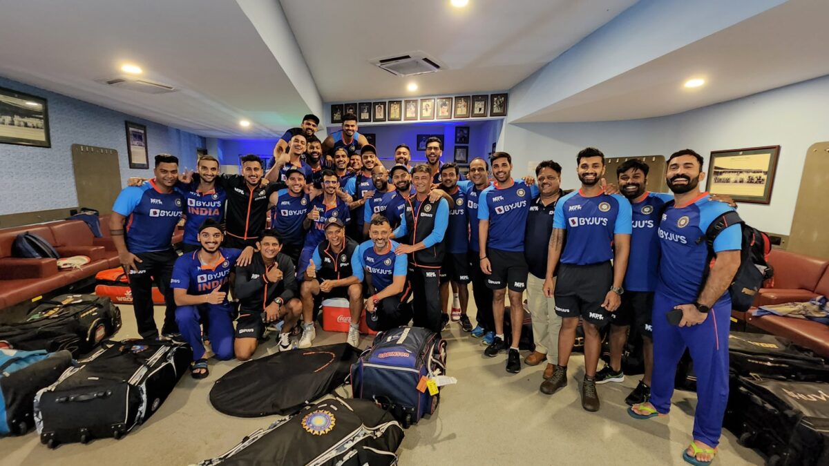 IND vs WI: Virat Kohli became a coach on net practice, gave batting tips to  Yashasvi - Latest Cricket News of today India