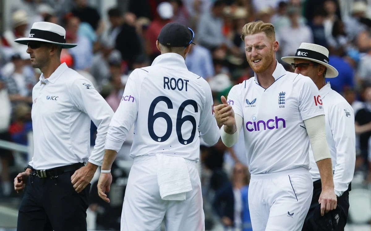 Current England captain Ben Stokes with former skipper Joe Root