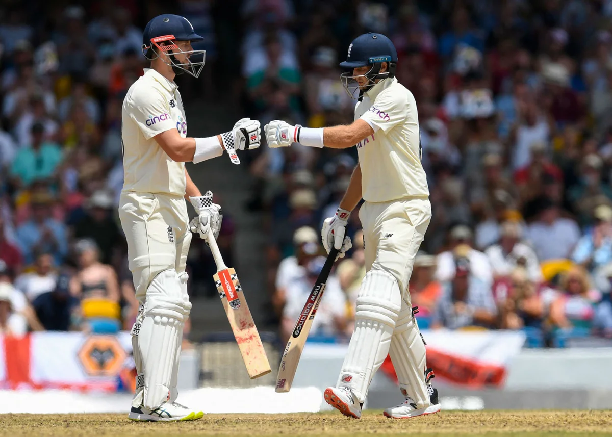 Alex Lees and Joe Root: (Image Credits: Twitter)