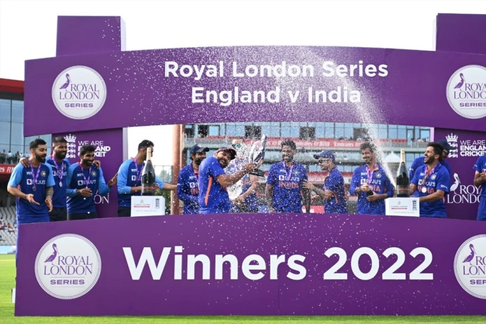 Indian Team Celebrate Series Win Over England (Image Credits: Twitter)