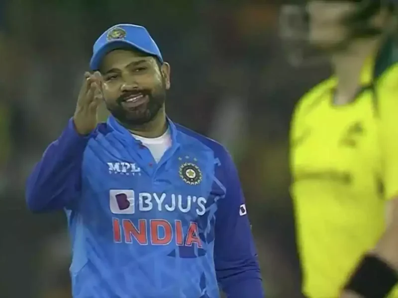 Rohit Sharma smiled when he saw Steve Smith not go off despite being caught behind.