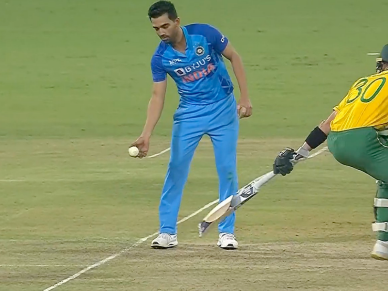 Watch: Deepak Chahar Fakes Run-out Against Tristan Stubbs At Non-striker’s End And Warns South Africa Batter During 3rd T20I
