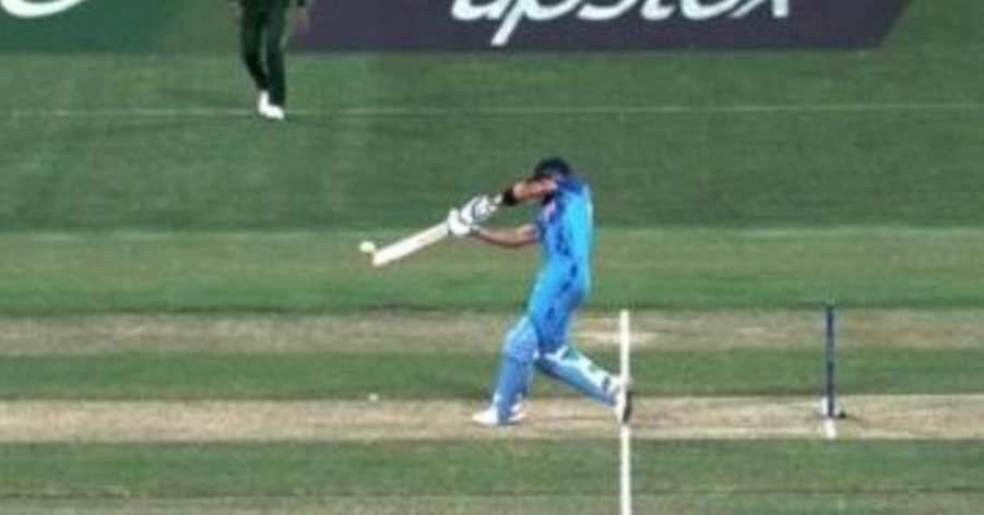Virat Kohli, Mohammad Nawaz