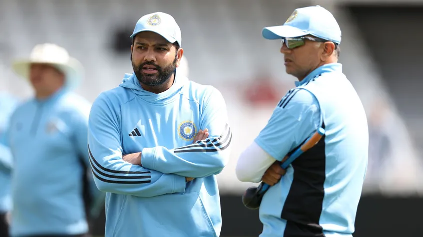 India Coach and India Captain, Rahul Dravid and Rohit Sharma Mohammad Kaif