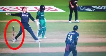 Glenn Phillips no-ball