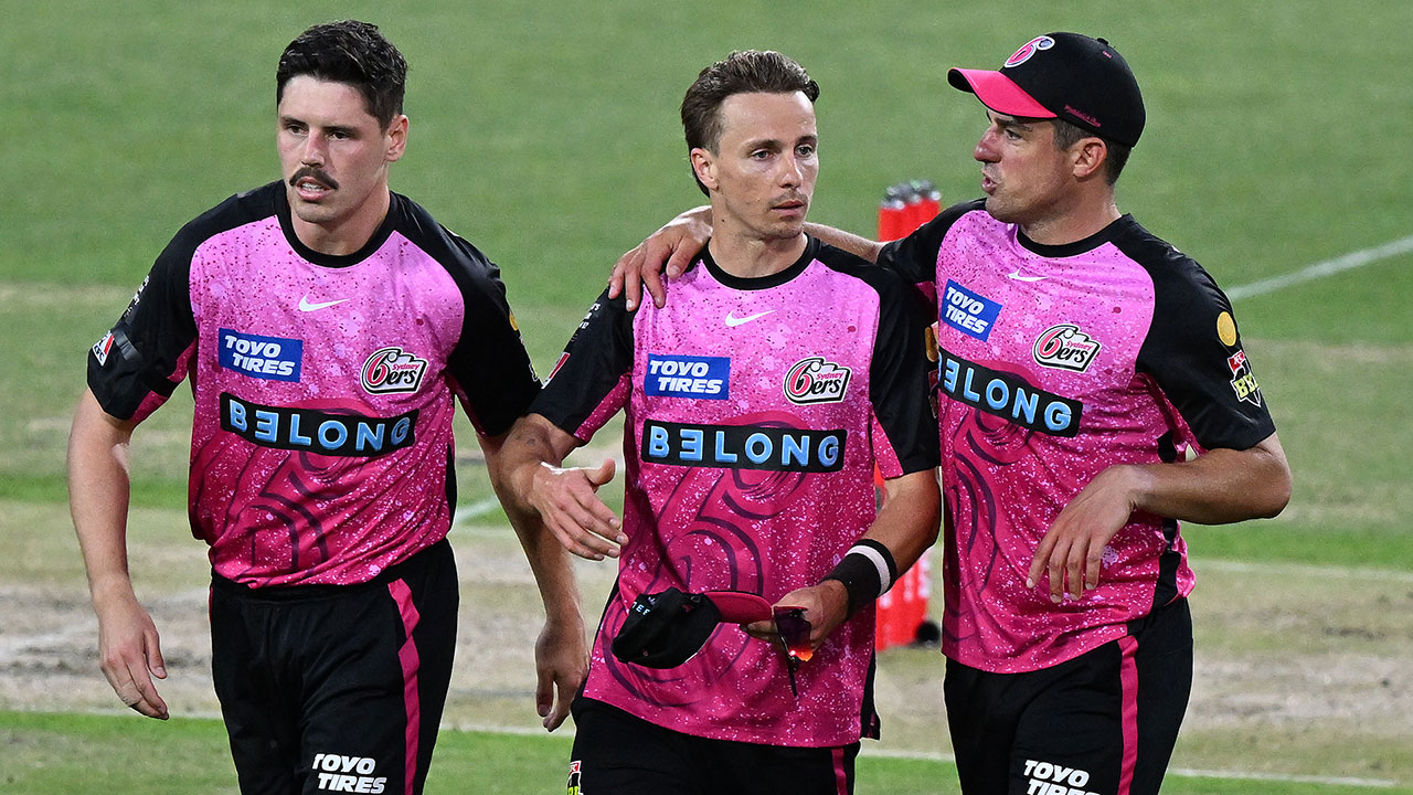 Tom Curran and Moises Henriques