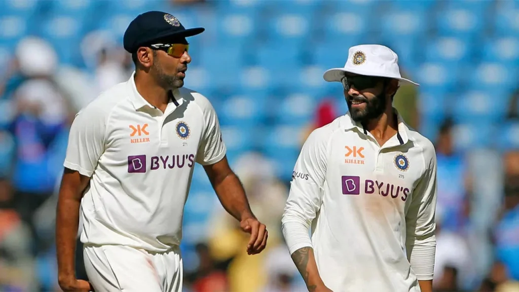 "भारतीय स्पिनरों ने केवल 14 विकेट लिए, इंग्लैंड ने 18 विकेट लिए"- आकाश चोपड़ा स्लैम रविचंद्रन अश्विन, रवींद्र जड़ेजा