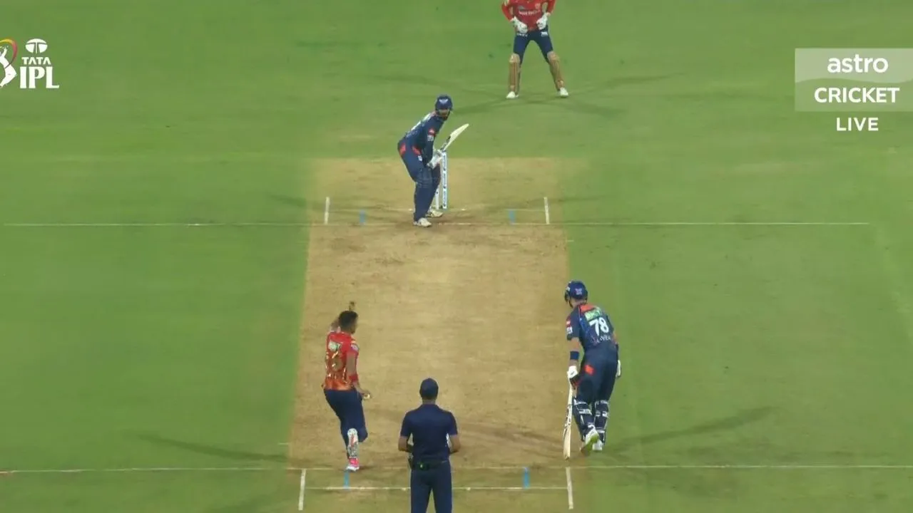 Harshal Patel warns Naveen-ul-Haq for run out at non-striker’s end in IPL 2024