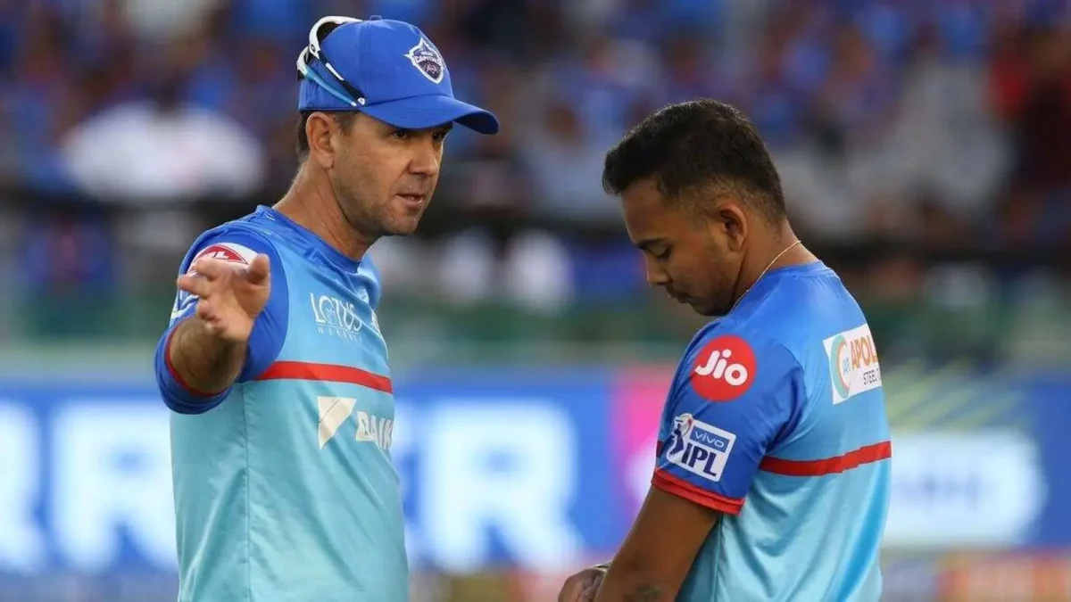 IPL 2024: Brad Hogg expects Ricky Ponting to handle Prithvi Shaw problems  in Delhi Capitals - India Today